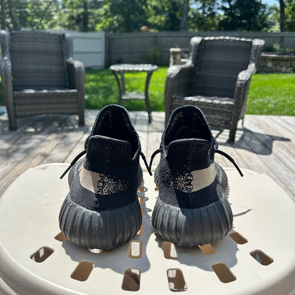 Adidas Yeezy Boost 350 V2 “Oreo” - Picture 3 of 4